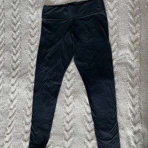 Black ultimate leggings from Pink.